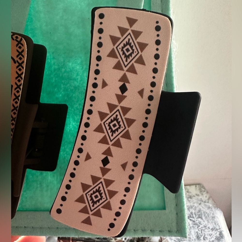 Geometric Pattern Hair Clip